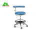La silla dental ergonómica del taburete movible del ayudante de dentista con ascendente y abajo controla proveedor